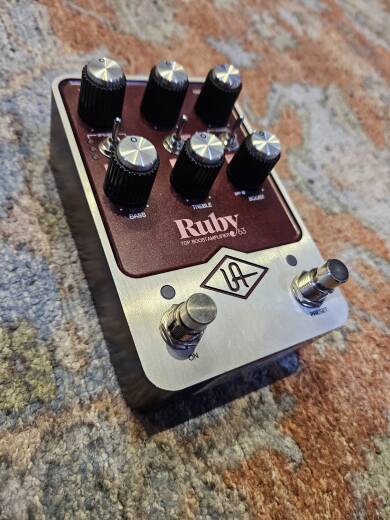 Universal Audio UAFX Ruby '63 Top Boost Amplifier Pedal